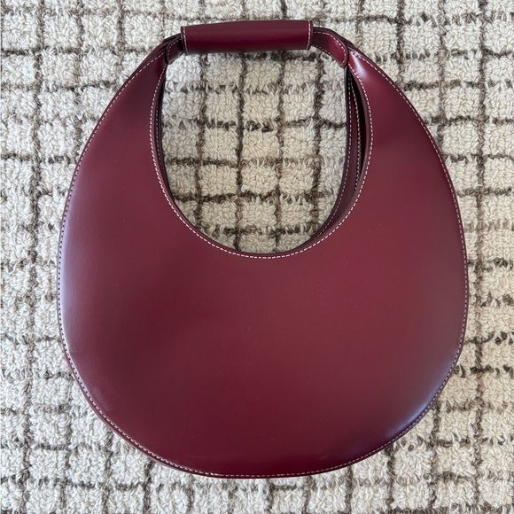 Staud Moon Bag in Raspberry - Picture 12 of 14
